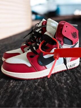 Jordan 1 Retro High Off-White Chicago